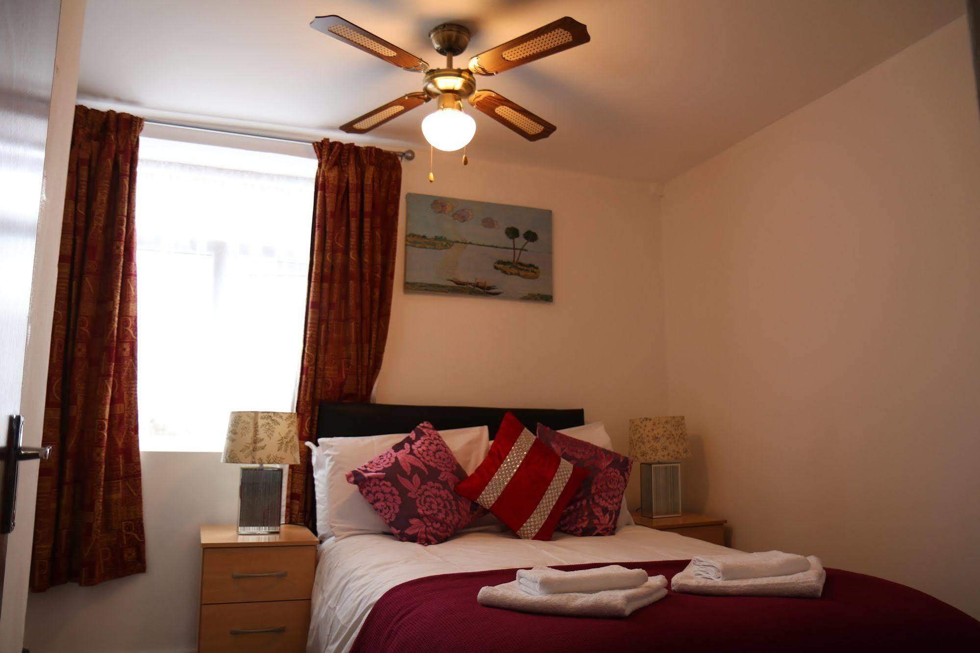 Metro House Star Accommodation London Kültér fotó